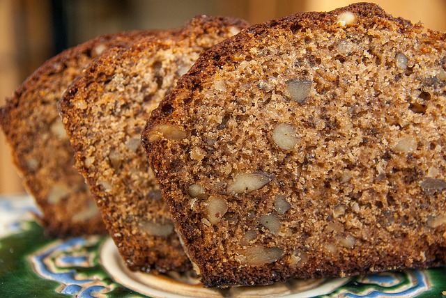 arrnuts, banana bread, walnuts, arra, arrore
